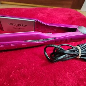 Tigi Bed Head straightener